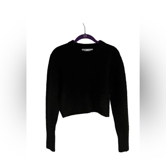 Zara Sweater Slightly Cropped - Picture 1 of 4